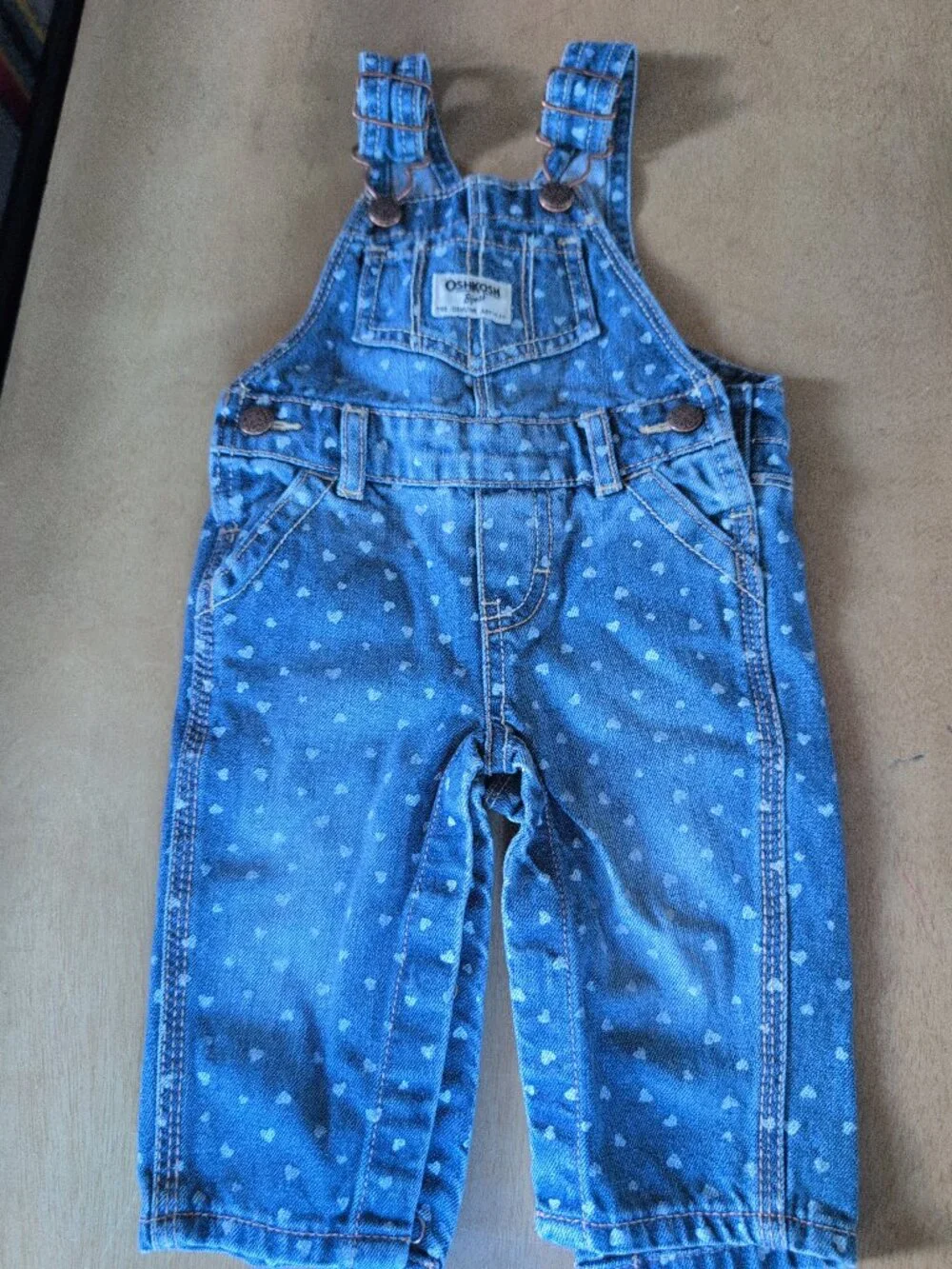 OshKosh B'gosh - Overalls - Heart Pattern -  Size 6 month - Leg snaps.